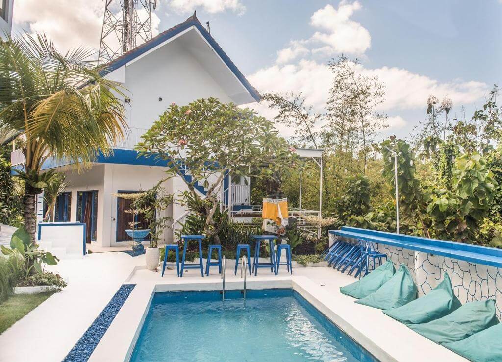 bambora-surf-camp