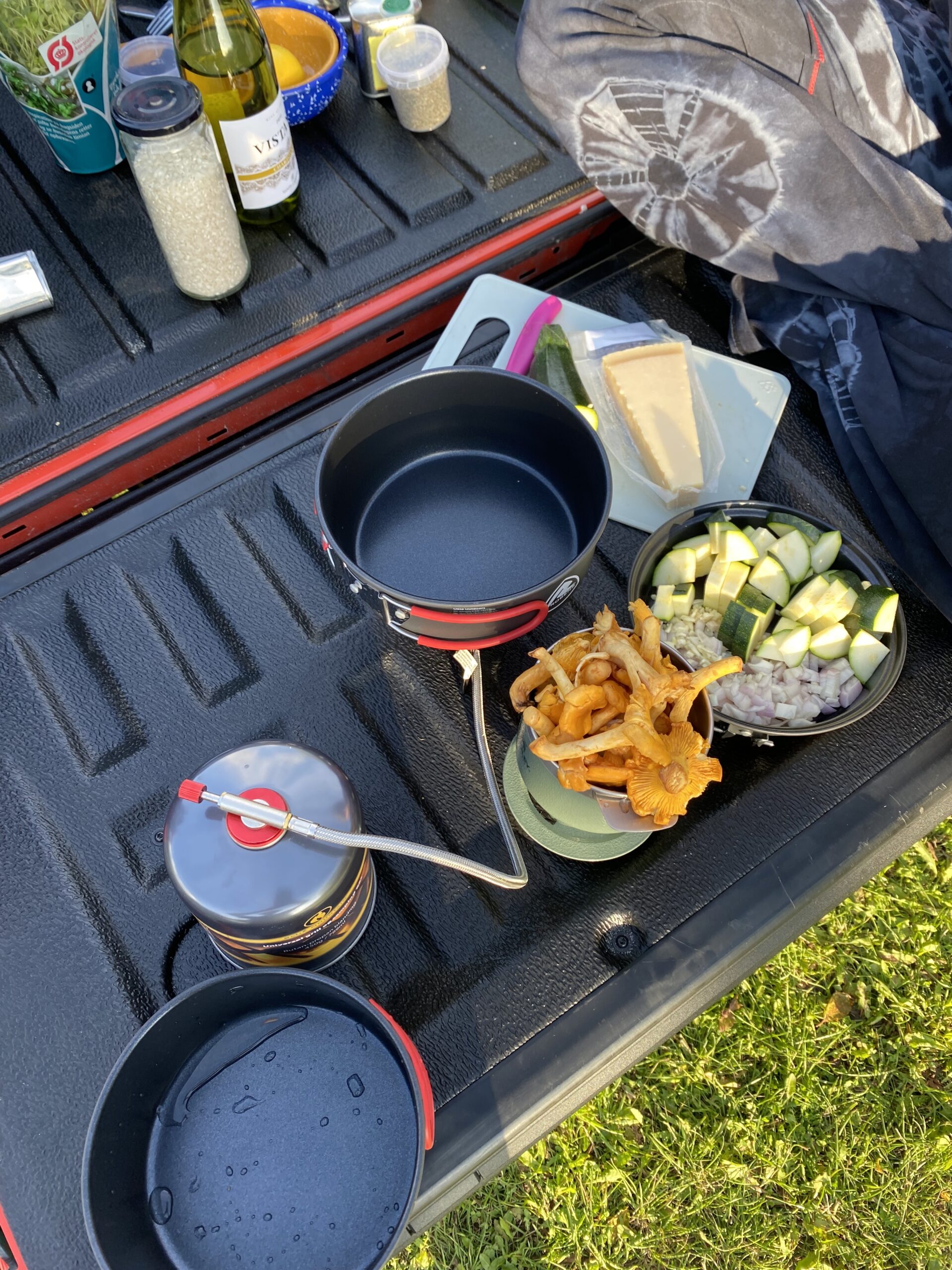 robens-fire-beetle-pro-kogesaet-risotto-med-parmesan-citron-ford-ranger-raptor