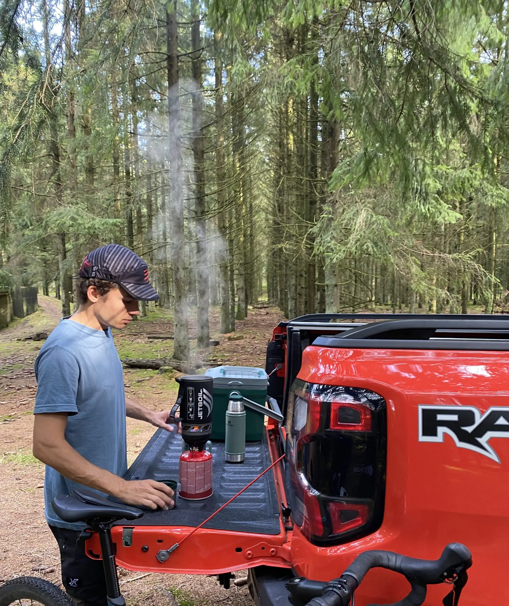 ford-ranger-raptor-kaffe-paa-lad-01