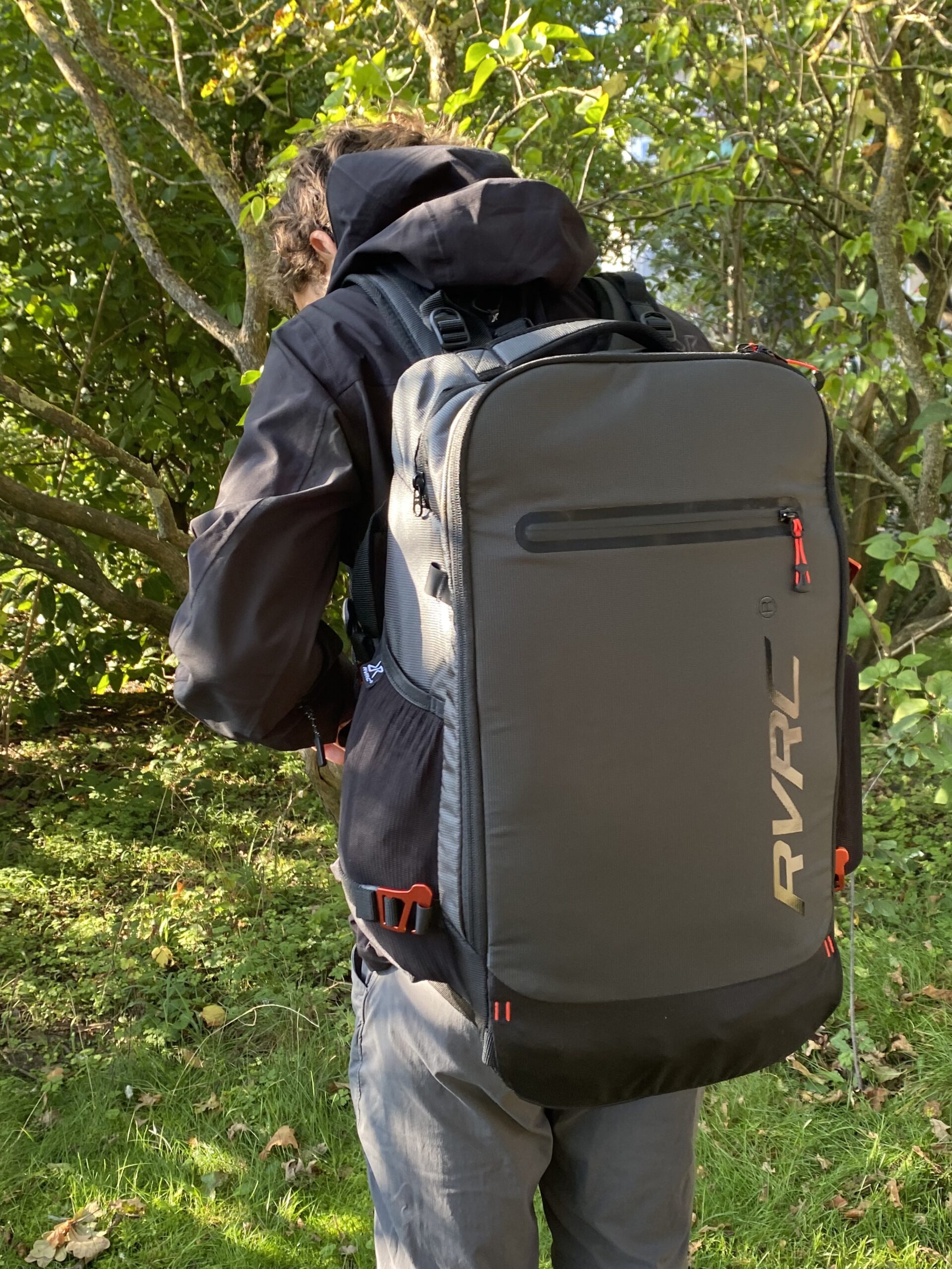 revolutionrace-explor-rygsaek-30l-anthracite