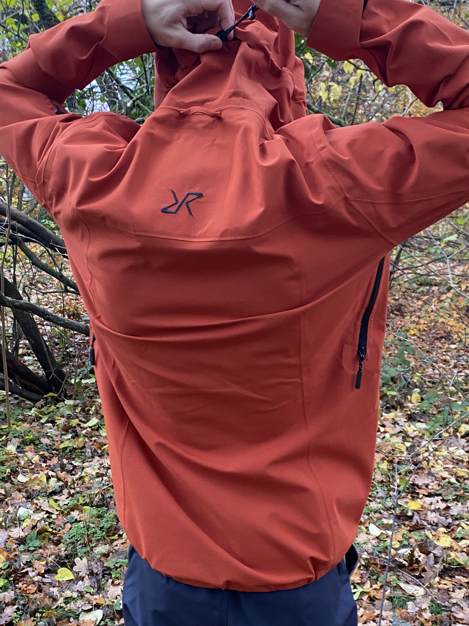 revolutionrace-whisper-skaljakke-autumn-christian-03