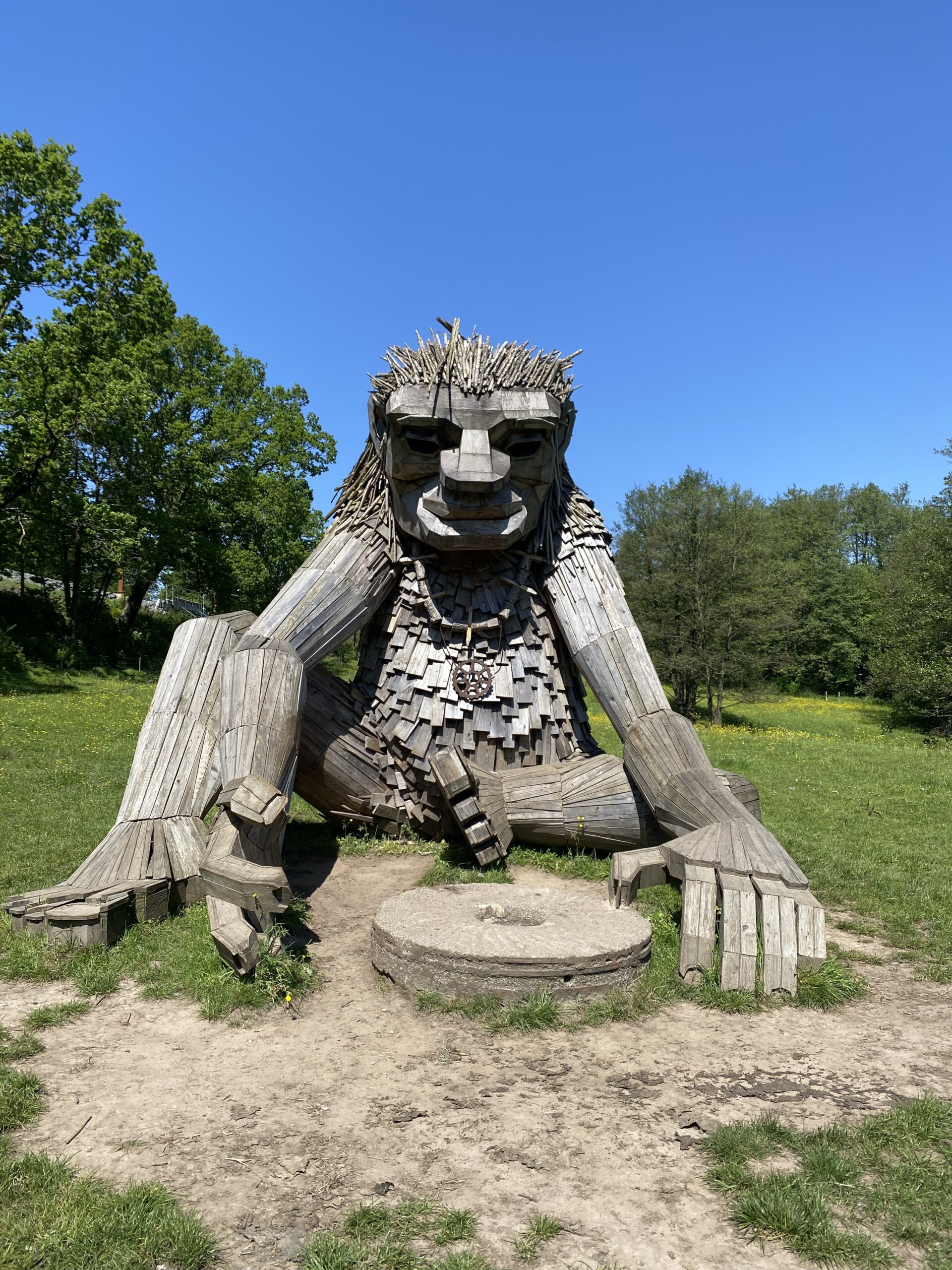 trolden-ene-oejesten