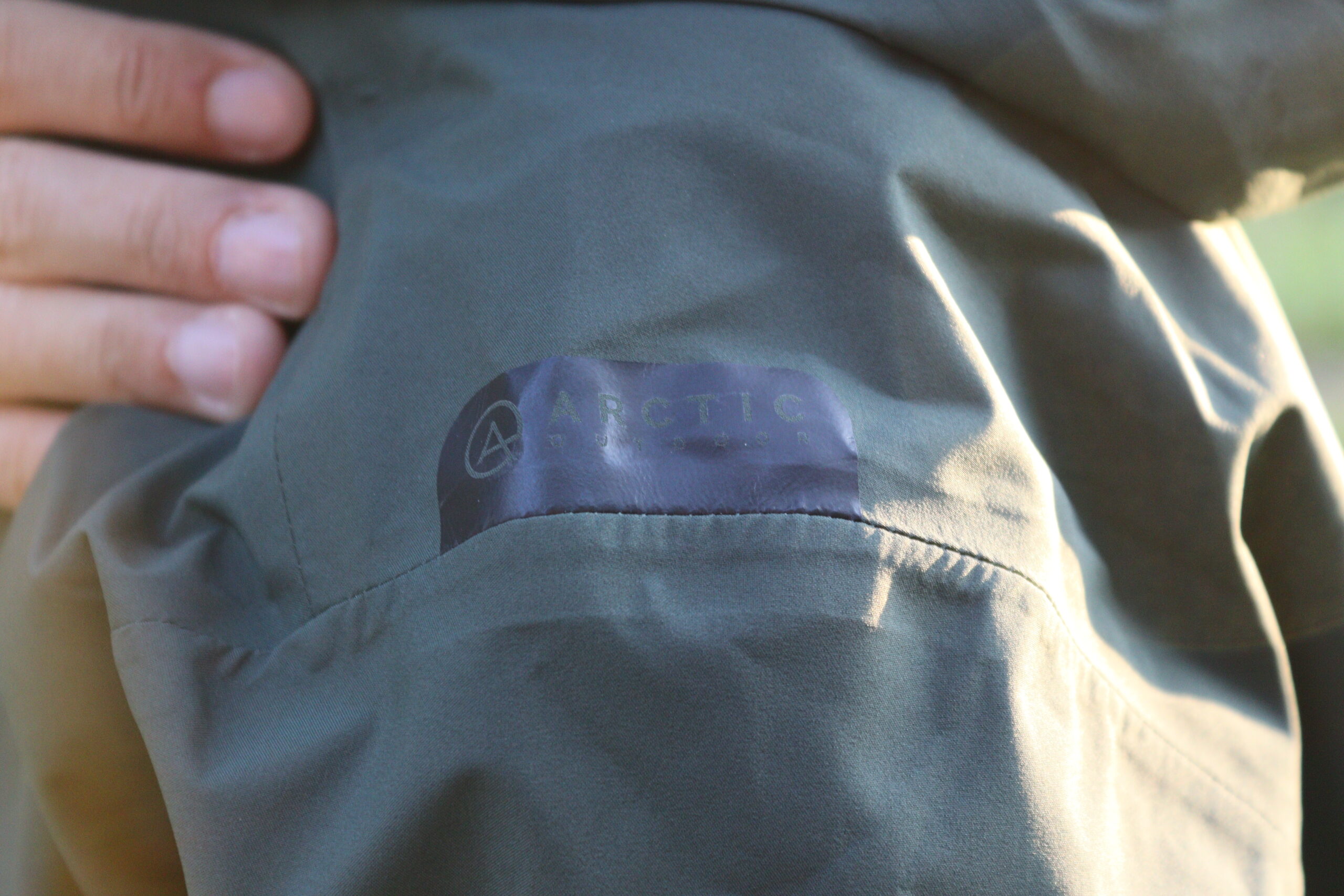 arctic-outdoor-preikestolen-skaljakke-skulder