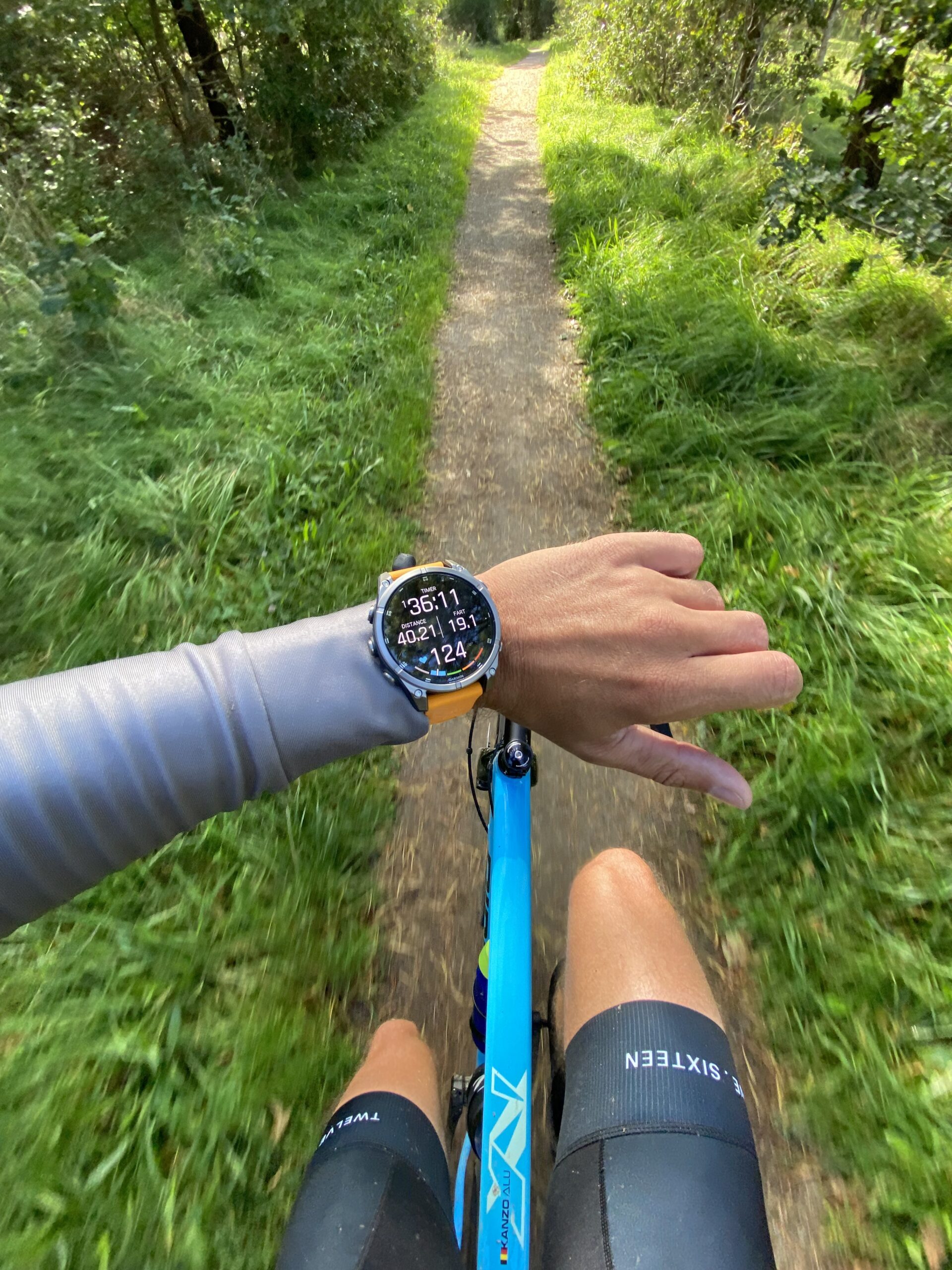 garmin-edge-1050-cykelcomputer-og-garmin-fenix-8-02