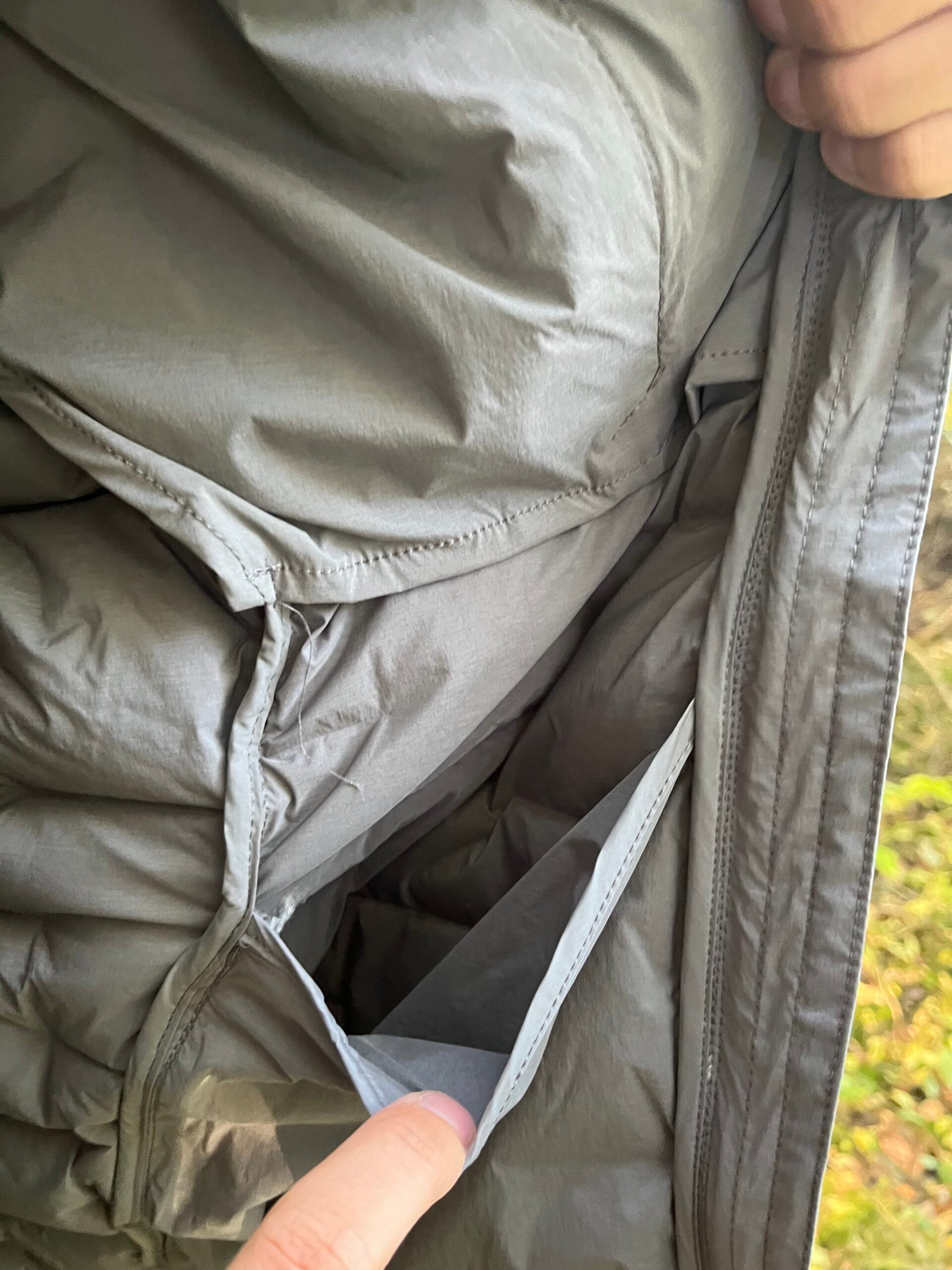 arctic-outdoor-vadehavet-dunjakke-mand-climbing-grey-05