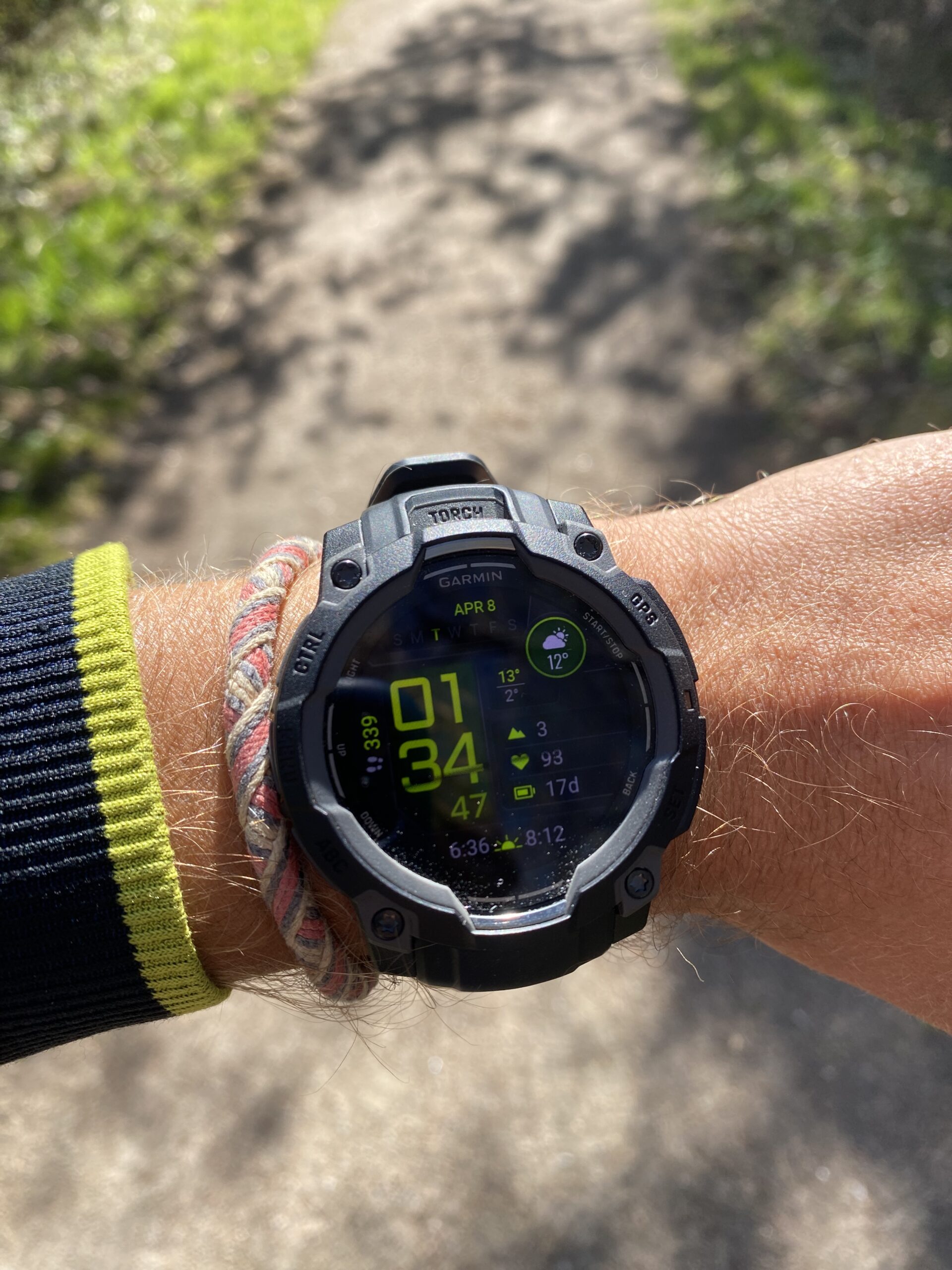 garmin-instinct-3-amoled-45-mm-paa-haandled