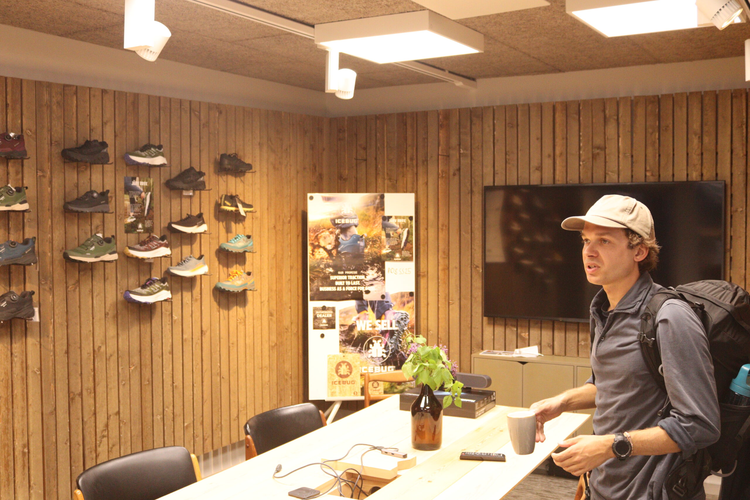 christian-thomsen-friluftsfreak-besoeger-icebug-i-jonsered-goteborg