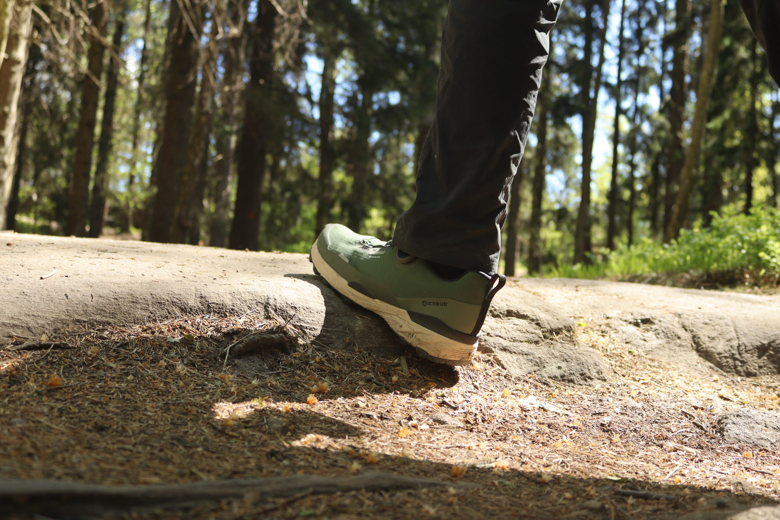 icebug-rover-2-rb9x-gtx-groen-paa-sten-04