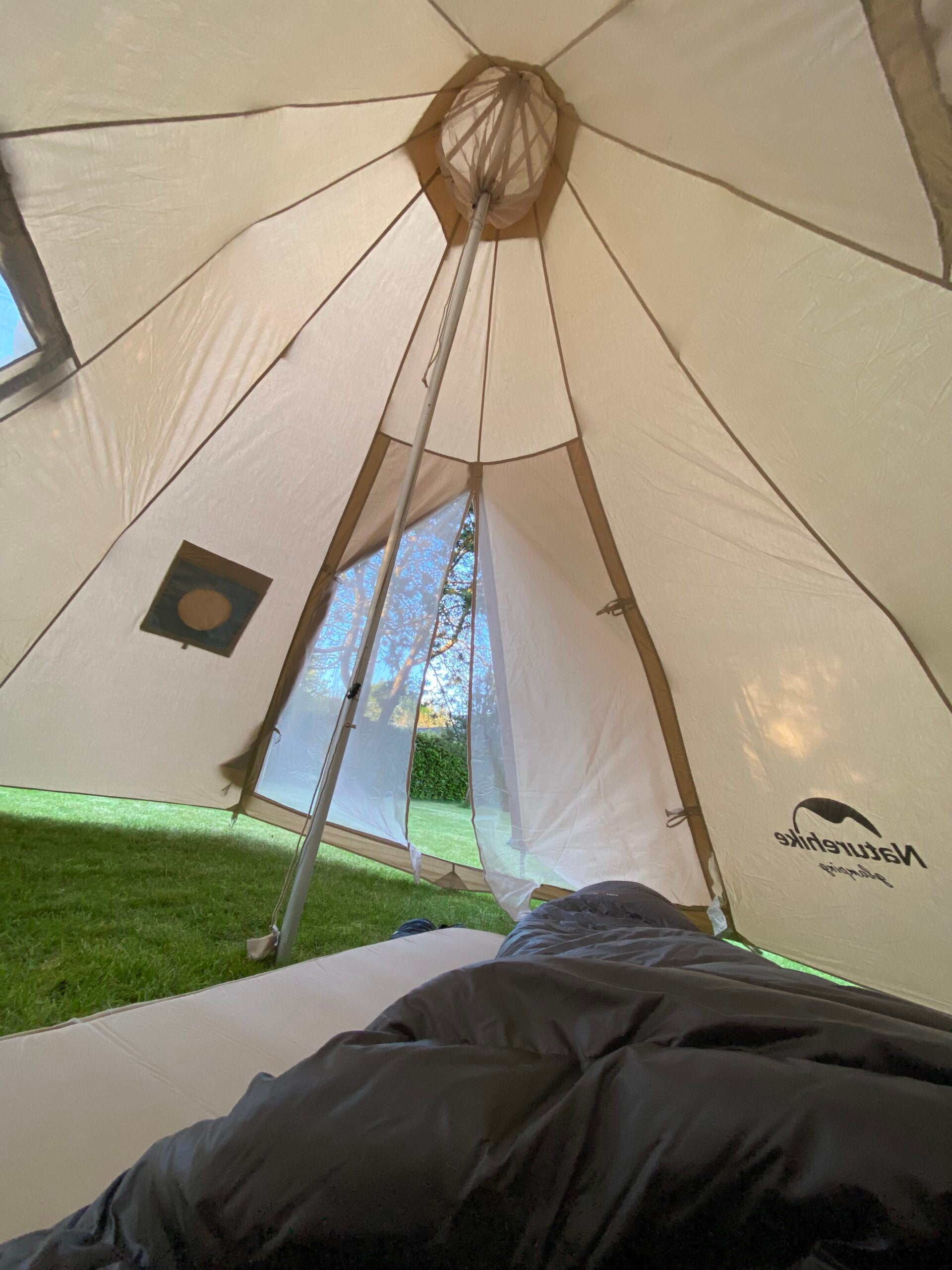 naturehike-glamping-tipi-telt-set-indefra-06