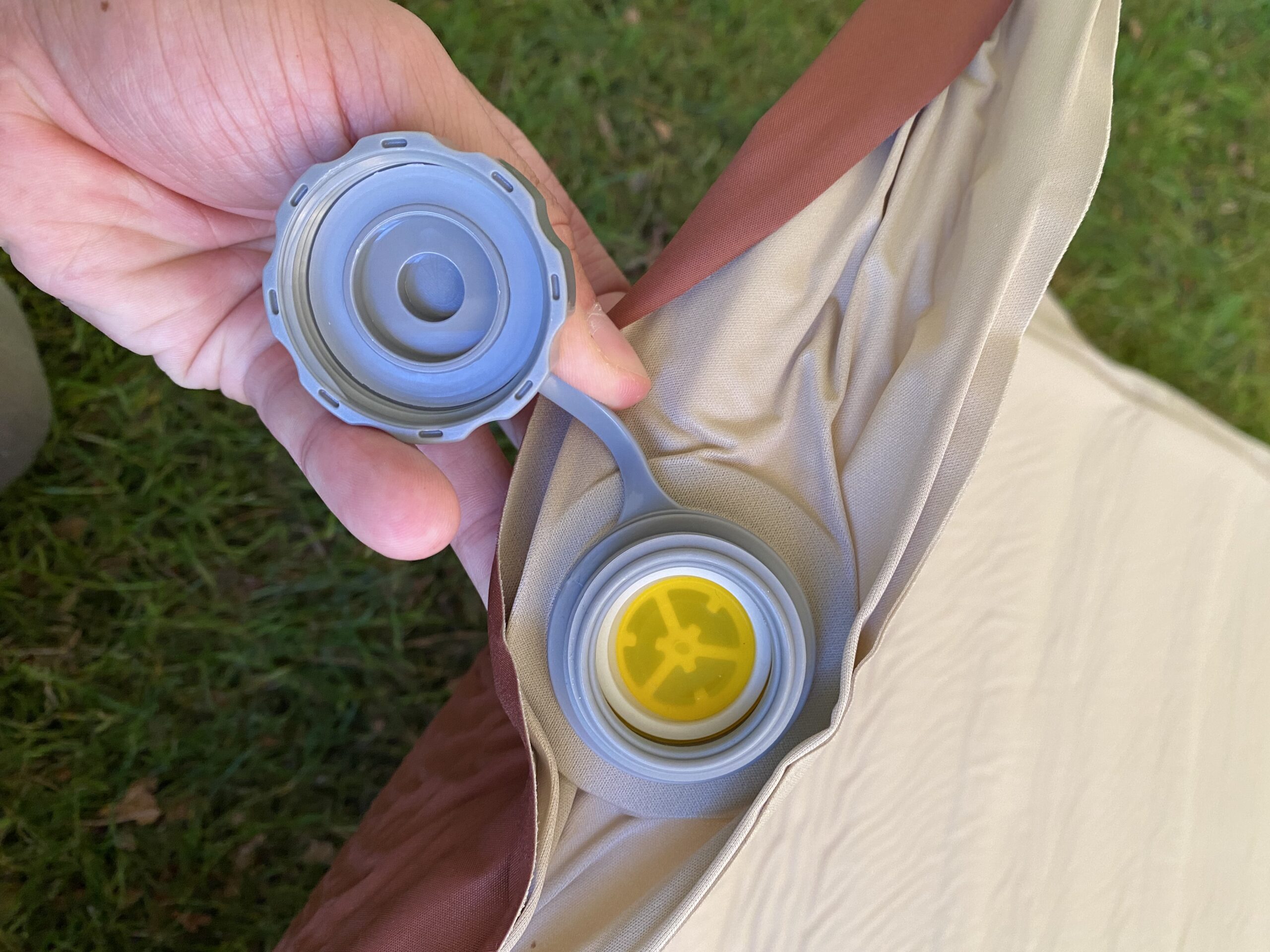 nordic-peak-selvoppustelig-liggeunderlag-dobbelt-deluxe-10-cm-ventil-til-luft